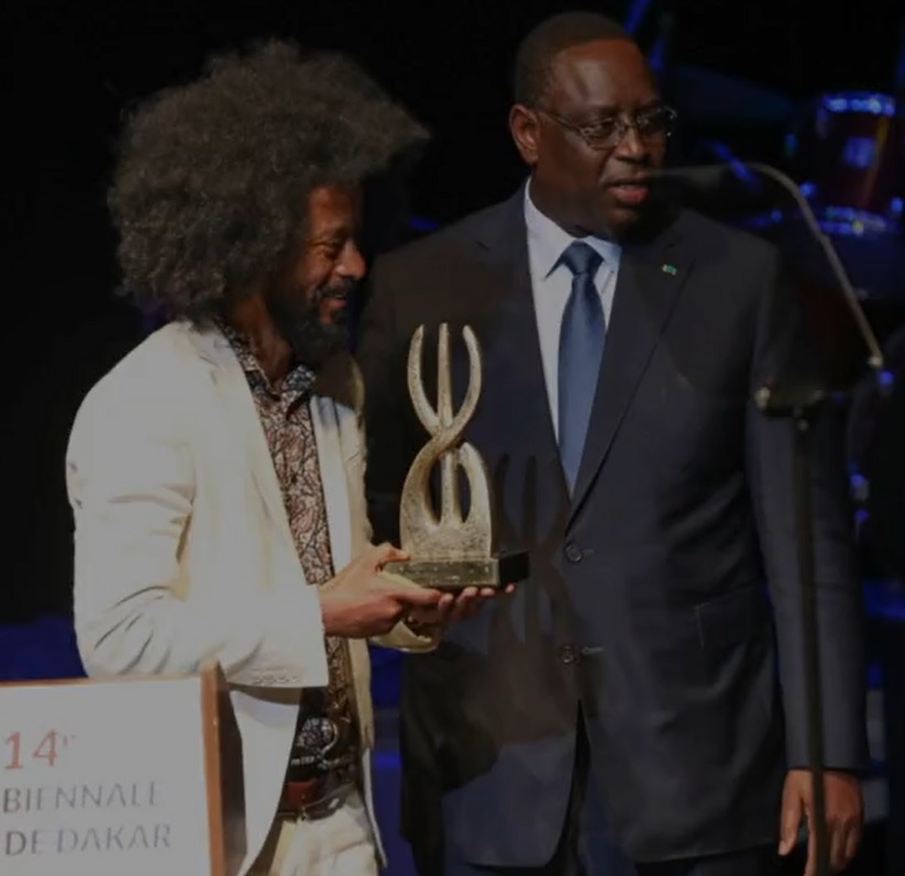 Remise du prix Senghor à Tegene Kunbi Senbeto à la Biennale de Dakar