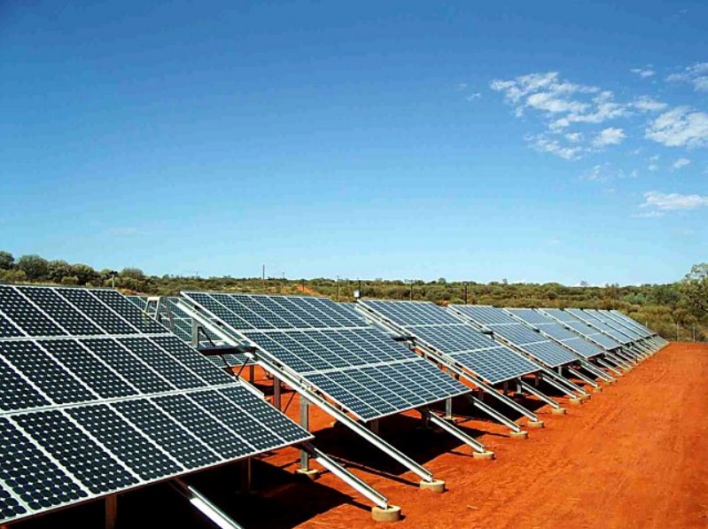 Le Chancelier allemand Olaf Scholz et Macky Sall inaugure la centrale photovoltaïque de Diass au Sénégal