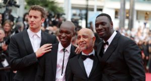 Omar Sy, Alassane Diong et Mathieu Vadepied au festival de Cannes pour le film Tirailleurs