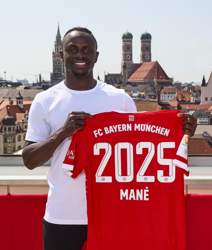 Sadio Mané signe au Bayern de Munich, Benjamin Pavard lui souhaite la bienvenue