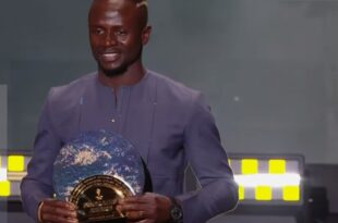 Sadio Mané remporte la première édition du prix Socrates, ballon d'or 2022, France football