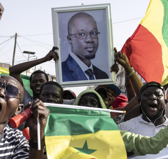 Violentes manifestations dans les rues au Sénégal suite à la condamnation d'Ousmane Sonko