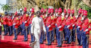 Cérémonie de levée des couleurs pour la 64ème anniversaire de l'indépendance du Sénégal présidée par Diomaye Faye
