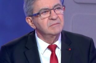 Jean-Luc Mélenchon, le fondateur de la France Insoumise au Sénégal sur invitation du parti politique Pastef