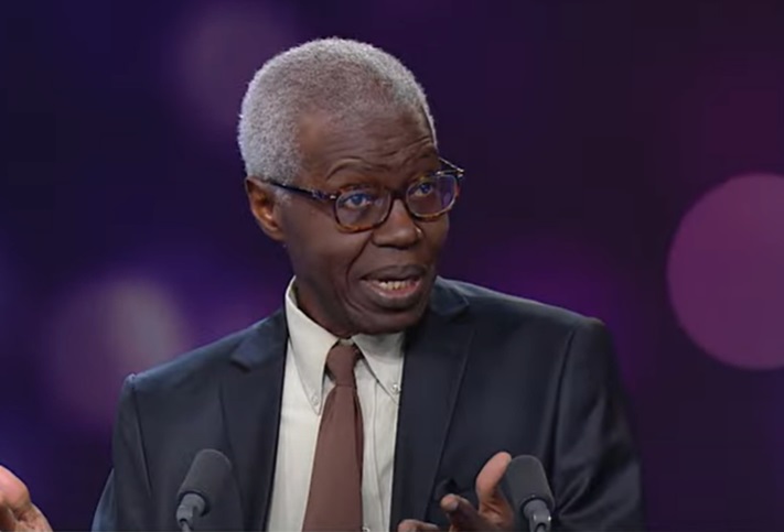 , le philosophe, écrivain Souleymane Bachir Diagne reçoit le Grand Prix Hervé Deluen de l’académie française.