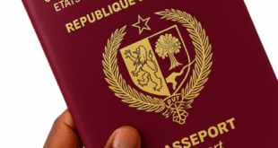 Passeport d'un ressortissant sénégalais prêt pour décrocher son visa